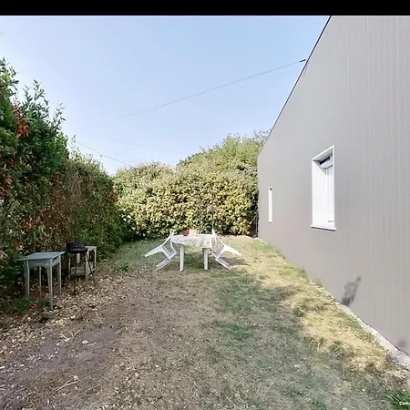 Dom wakacyjny Maison Individuelle Terrain Clos 280m2 Tres Calme Aytré