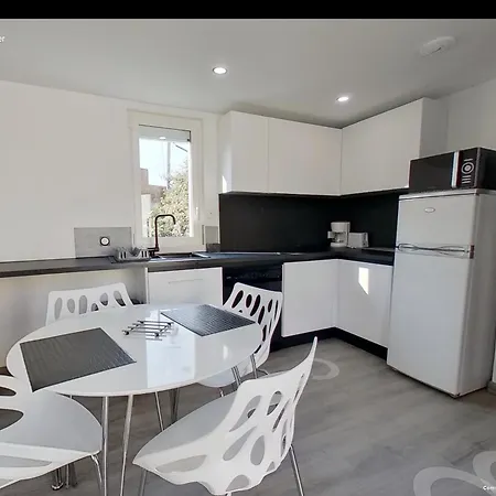 Dom wakacyjny Maison Individuelle Terrain Clos 280m2 Tres Calme Aytré