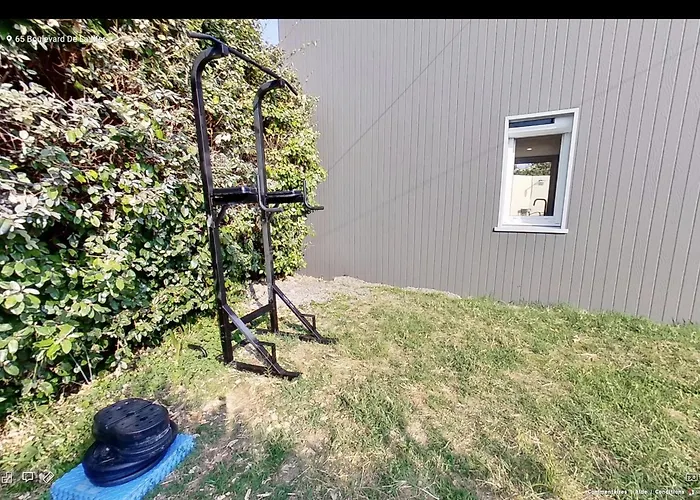 Maison Individuelle Terrain Clos 280m2 Tres Calme